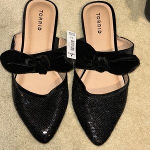 Torrid Black sequins Flats Mules Pointed Toe NWT 9.5W Wide